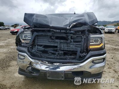 Piąte zdjęcie samochodu w środku: 2018 GMC 6000 C1500 SLT VIN:3GTP1NEC3JG558708 - miniatura