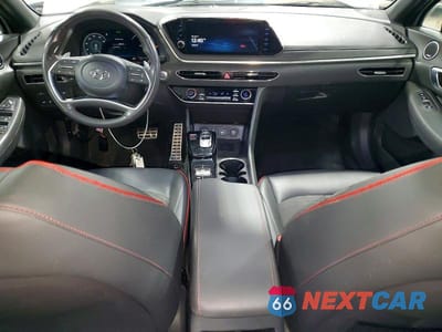 Zdjęcie 8 z 12 samochodu: 2023 HYUNDAI SONATA SEL PLUS VIN:KMHL44J20PA279104 - miniatura