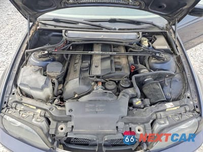 Zdjęcie 11 z 12 samochodu: 2003 BMW 325 I VIN:WBAET37403NJ30212 - miniatura