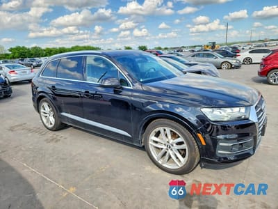 Czwarte zdjęcie samochodu z boku: 2017 AUDI Q7 PRESTIGE VIN:WA1VAAF79HD050486 - miniatura