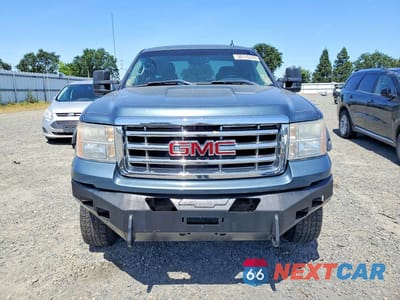 Piąte zdjęcie samochodu w środku: 2009 GMC SIERRA K1500 SLE VIN:2GTEK290991135235 - miniatura
