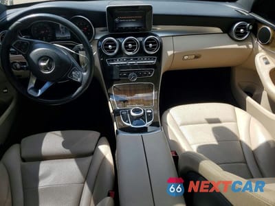 Zdjęcie 8 z 12 samochodu: 2018 MERCEDES-BENZ C 300 VIN:WDDWF4JB8JR333467 - miniatura