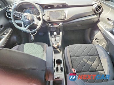 Zdjęcie 8 z 12 samochodu: 2018 NISSAN KICKS SV VIN:3N1CP5CU2JL520793 - miniatura