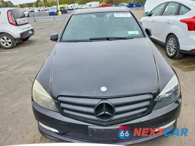 Piąte zdjęcie samochodu w środku: 2011 MERCEDES-BENZ C 300 4MATIC VIN:WDDGF8BB5BR138132 - miniatura