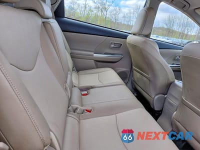 Zdjęcie 11 z 13 samochodu: 2012 TOYOTA PRIUS V FIVE VIN:JTDZN3EU1C3040807 - miniatura