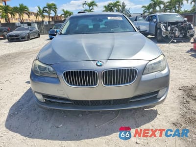 Piąte zdjęcie samochodu w środku: 2012 BMW 528 I VIN:WBAXG5C52CDW92190 - miniatura