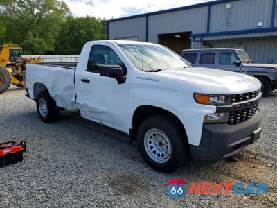 Czwarte zdjęcie samochodu z boku: 2021 CHEVROLET SILVERADO C1500 VIN:3GCNWAEH8MG366069 - miniatura