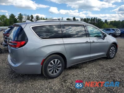 Trzecie zdjęcie samochodu z tyłu: 2021 CHRYSLER PACIFICA HYBRID TOURING L VIN:2C4RC1L7XMR591477 - miniatura