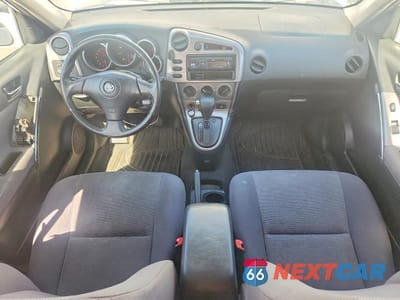 Zdjęcie 8 z 13 samochodu: 2005 TOYOTA COROLLA MATRIX XR VIN:2T1KR30E05C385729 - miniatura