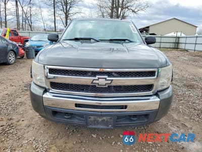 Piąte zdjęcie samochodu w środku: 2011 CHEVROLET SILVERADO K1500 LS VIN:1GCRKREA8BZ127763 - miniatura