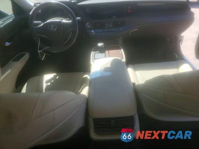 Zdjęcie 8 z 13 samochodu: 2020 LEXUS LS 500 BASE VIN:JTHD51FF6L5012955 - miniatura