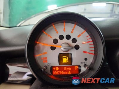 Zdjęcie 9 z 13 samochodu: 2013 MINI COOPER S VIN:WMWSV3C54DT390444 - miniatura