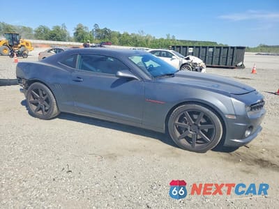 Czwarte zdjęcie samochodu z boku: 2010 CHEVROLET CAMARO SS VIN:2G1FK1EJ8A9175401 - miniatura