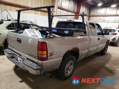 Trzecie zdjęcie samochodu z tyłu: 2000 CHEVROLET SILVERADO K1500 VIN:1GCEK19V3YE380230 - miniatura