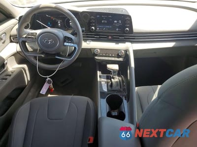 Zdjęcie 8 z 12 samochodu: 2022 HYUNDAI ELANTRA SEL VIN:5NPLN4AG8NH067344 - miniatura