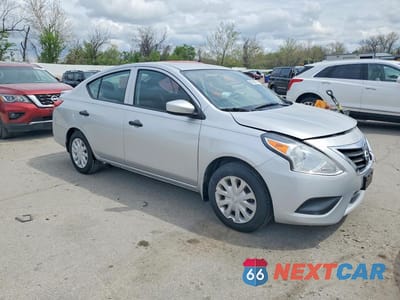 Czwarte zdjęcie samochodu z boku: 2017 NISSAN VERSA 1.6 S PLUS VIN:3N1CN7AP0HL903821 - miniatura