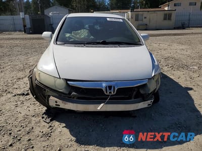 Piąte zdjęcie samochodu w środku: 2010 HONDA CIVIC LX VIN:2HGFA1F55AH572681 - miniatura