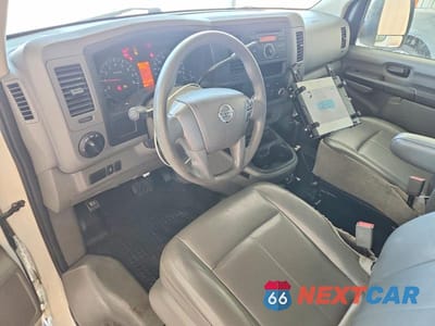Zdjęcie 8 z 13 samochodu: 2017 NISSAN NV 1500 S VIN:1N6BF0KM6HN809358 - miniatura