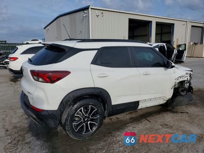 Trzecie zdjęcie samochodu z tyłu: 2023 CHEVROLET TRAILBLAZER ACTIV VIN:KL79MSSL1PB179983 - miniatura