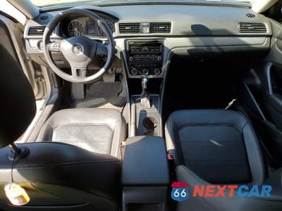 Zdjęcie 8 z 11 samochodu: 2013 VOLKSWAGEN PASSAT S VIN:1VWAP7A37DC148553 - miniatura