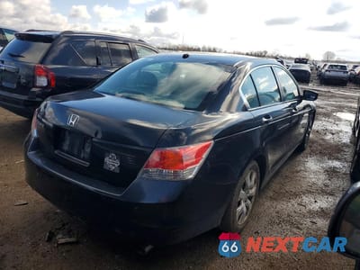 Trzecie zdjęcie samochodu z tyłu: 2010 HONDA ACCORD EXL VIN:1HGCP2F89AA135878 - miniatura