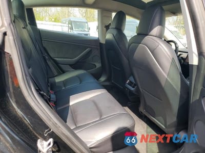 Zdjęcie 10 z 11 samochodu: 2022 TESLA MODEL 3 VIN:5YJ3E1EA5NF370942 - miniatura