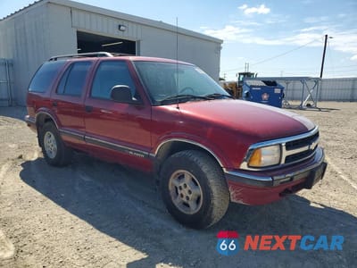 Czwarte zdjęcie samochodu z boku: 1996 CHEV BLAZER VIN:1GNDT13W1T2171256 - miniatura