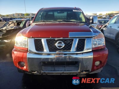 Piąte zdjęcie samochodu w środku: 2014 NISSAN TITAN SV VIN:1N6AA0EC1EN501815 - miniatura