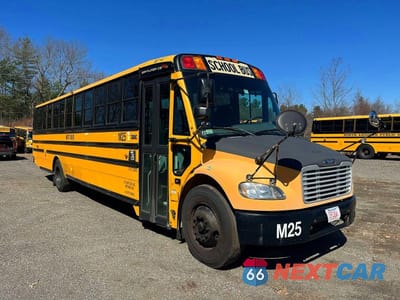 2015 FREIGHTLINER CHASSIS B2B 4UZABRDU9FCFW9516 - główne zdjęcie licytacji z USA - miniatura