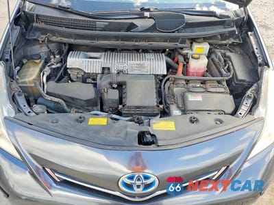 Zdjęcie 11 z 12 samochodu: 2014 TOYOTA PRIUS V TWO VIN:JTDZN3EU3E3320716 - miniatura
