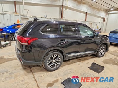 Trzecie zdjęcie samochodu z tyłu: 2017 MITSUBISHI OUTLANDER ES VIN:JA4AD2A30HZ042988 - miniatura