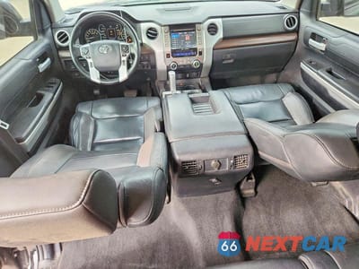 Zdjęcie 8 z 13 samochodu: 2019 TOYOTA TUNDRA CREWMAX LIMITED VIN:5TFFY5F18KX250290 - miniatura
