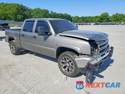 Czwarte zdjęcie samochodu z boku: 2006 CHEVROLET SILVERADO K1500 VIN:2GCEK13T561158729 - miniatura