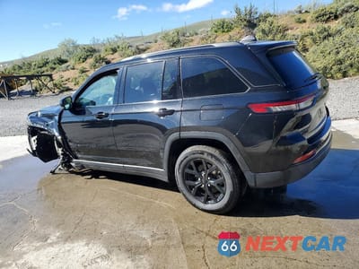 Drugie zdjęcie samochodu z przodu: 2025 JEEP GRAND CHEROKEE LAREDO VIN:1C4RJHAG0SC323318 - miniatura