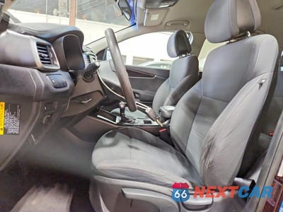 Zdjęcie 7 z 13 samochodu: 2016 KIA SORENTO VIN:5XYPGDA59GG061430 - miniatura