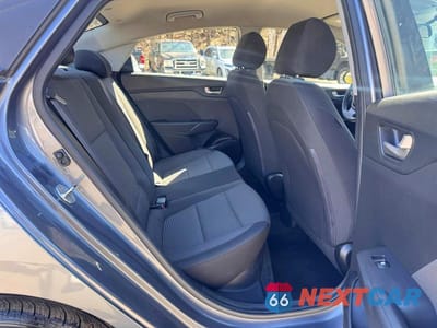 Zdjęcie 6 z 10 samochodu: 2018 HYUNDAI ACCENT SE VIN:3KPC24A31JE014487 - miniatura