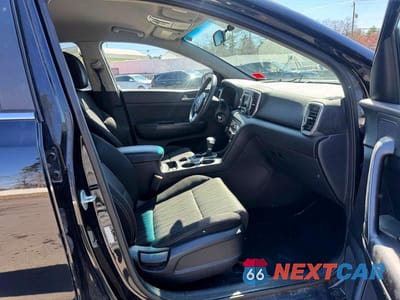 Zdjęcie 11 z 12 samochodu: 2017 KIA SPORTAGE LX VIN:KNDPMCACXH7077250 - miniatura