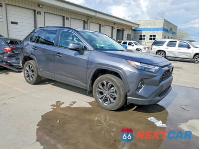 Czwarte zdjęcie samochodu z boku: 2025 TOYOTA RAV4 HYBRID XLE PREMIUM VIN:JTMB6RFVXSD159988 - miniatura