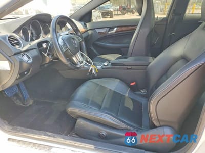 Zdjęcie 7 z 13 samochodu: 2014 MERCEDES-BENZ C 250 VIN:WDDGJ4HB3EG195833 - miniatura