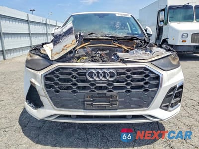 Piąte zdjęcie samochodu w środku: 2023 AUDI Q5 PREMIUM PLUS 45 VIN:WA1EAAFYXP2055473 - miniatura