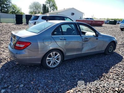 Trzecie zdjęcie samochodu z tyłu: 2012 MERCEDES-BENZ C 300 4MATIC VIN:WDDGF8BBXCR211044 - miniatura
