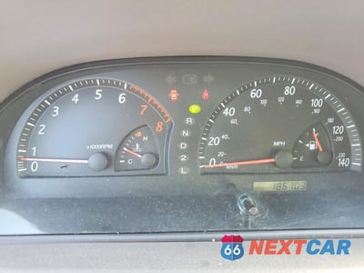 Zdjęcie 9 z 11 samochodu: 2003 TOYOTA CAMRY LE VIN:4T1BE32K13U704985 - miniatura