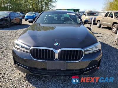 Piąte zdjęcie samochodu w środku: 2022 BMW 530 XI VIN:WBA13BJ01NCJ00598 - miniatura