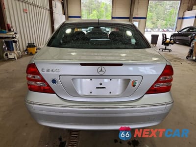 Zdjęcie 6 z 12 samochodu: 2002 MERCEDES-BENZ C 240 VIN:WDBRF61J02F165884 - miniatura