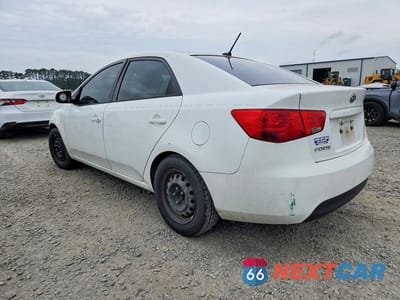Drugie zdjęcie samochodu z przodu: 2012 KIA FORTE LX VIN:KNAFT4A21C5579805 - miniatura