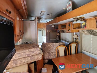 Zdjęcie 6 z 10 samochodu: 2003 JAYCO RV TRAILER VIN:1UJCJ02R531KT0069 - miniatura