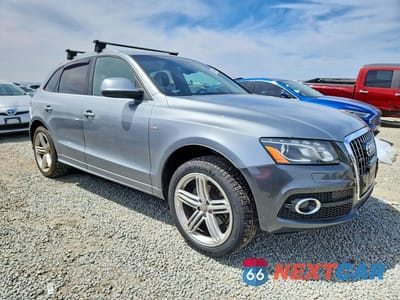 Czwarte zdjęcie samochodu z boku: 2010 AUDI Q5 PREMIUM PLUS VIN:WA1MKAFP1AA039479 - miniatura