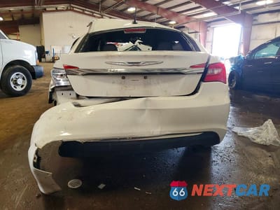 Zdjęcie 6 z 13 samochodu: 2014 CHRYSLER 200 LX VIN:1C3CCBAB2EN205107 - miniatura