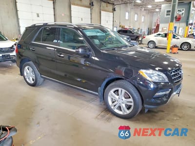 Czwarte zdjęcie samochodu z boku: 2013 MERCEDES-BENZ ML 350 BLUETEC VIN:4JGDA2EB4DA208253 - miniatura