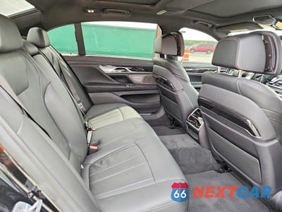 Zdjęcie 10 z 12 samochodu: 2019 BMW 740 I VIN:WBA7E2C56KB218015 - miniatura